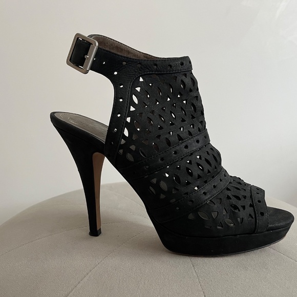 GUESS Shoes - Picture 3 of 3